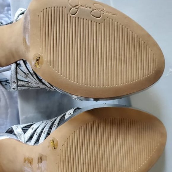 Jessica Simpson "Rock Dave Metal" Platform Sandal - Picture 6 of 11